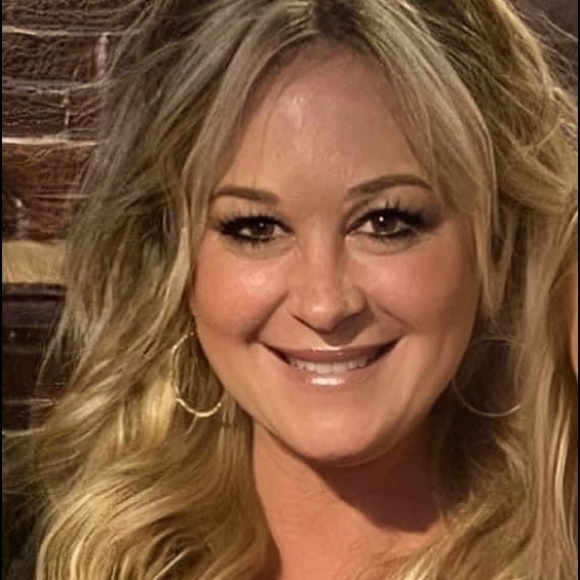 Meet your Posher, Niki - Picture 1 of 1